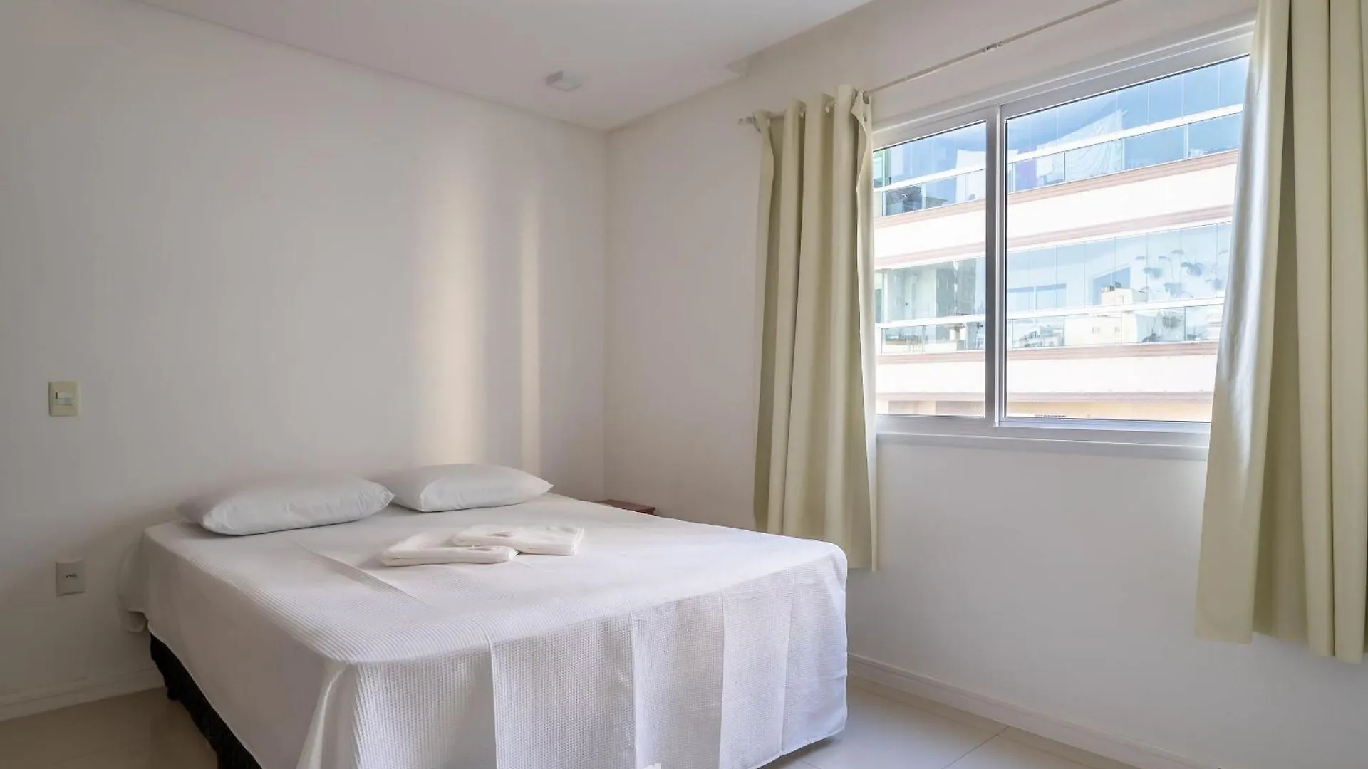 Apto 3Q C/ Churrasq. 500M Da Praia Itapema Esm602 Apartamento