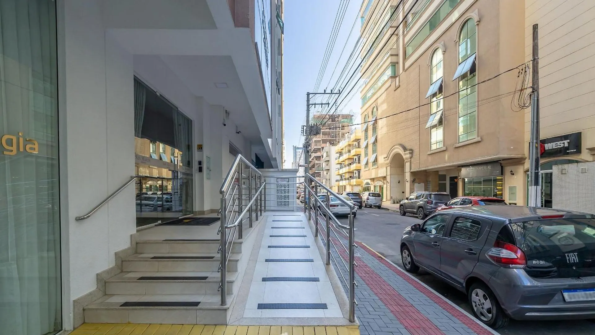 Apartamento Apto 3Q C/ Churrasq. 500M Da Praia Itapema Esm602